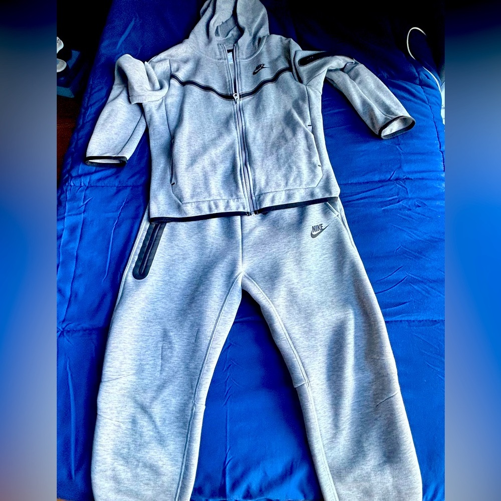 Nike Tech Gray Tracksuit Set